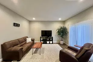 413 Moore St, Clifton, IL 61727 - Photo 19