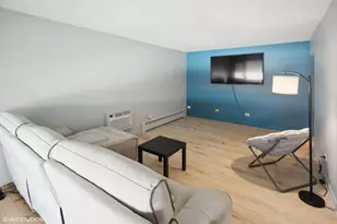 6845 W Leland Ave, Harwood Heights, IL 60706 - Photo 3