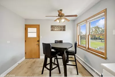 6845 W Leland Avenue #2, Harwood Heights, IL 60706 - Photo 9