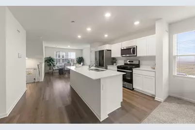 1561 Sequoia Way, Pingree Grove, IL 60140 - Photo 7