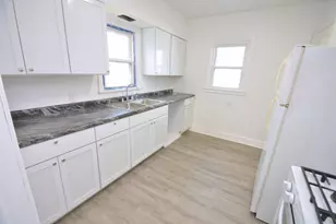 1724 Ridge Ave, Rockford, IL 61103 - Photo 11