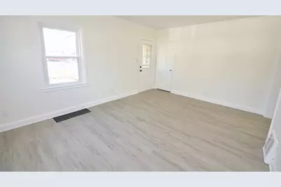 1724 Ridge Avenue, Rockford, IL 61103 - Photo 7