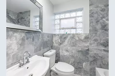 7028 S Honore Street, Chicago, IL 60636 - Photo 11