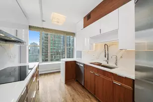 25 E Superior St, Chicago, IL 60611 - Photo 5