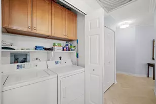 25 E Superior St, Chicago, IL 60611 - Photo 13
