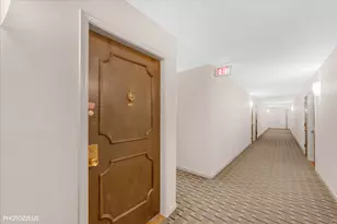 4900 Foster St, Skokie, IL 60077 - Photo 21