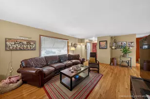 1016 Woodland Dr, Rockford, IL 61108 - Photo 3