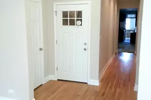 5010 N Troy St, Chicago, IL 60625 - Photo 9