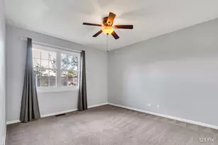 111 Brookwood Ct, Vernon Hills, IL 60061 - Photo 17