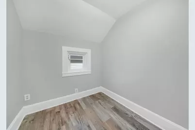 7515 W Douglas Avenue, Summit, IL 60501 - Photo 13