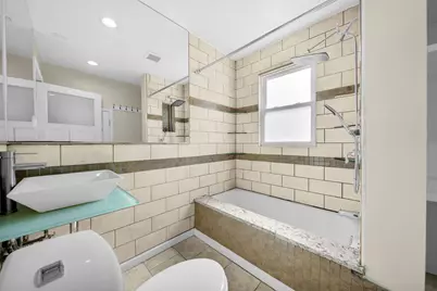 7515 W Douglas Avenue, Summit, IL 60501 - Photo 9