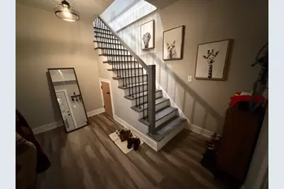 2115 W Barry Avenue, Chicago, IL 60618 - Photo 3