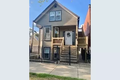 2115 W Barry Avenue, Chicago, IL 60618 - Photo 1