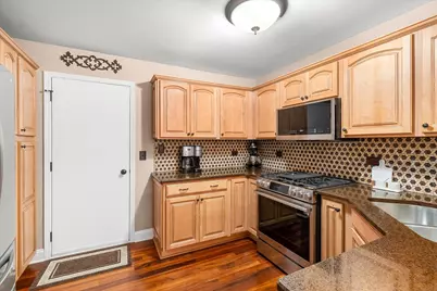 3819 Capri Court, Naperville, IL 60564 - Photo 9