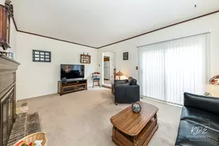 333 Pearson Cir, Naperville, IL 60563 - Photo 17