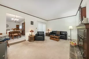 333 Pearson Cir, Naperville, IL 60563 - Photo 15