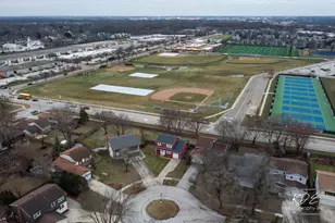 333 Pearson Cir, Naperville, IL 60563 - Photo 43