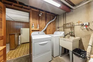 333 Pearson Cir, Naperville, IL 60563 - Photo 33