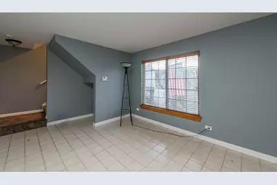 341 W Treehouse Lane #11-4, Round Lake, IL 60073 - Photo 21