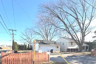 1115 Lotus Dr, Round Lake Beach, IL 60073 - Photo 1