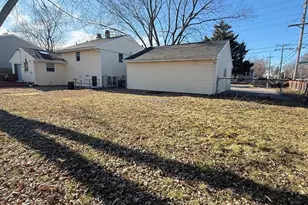 1115 Lotus Dr, Round Lake Beach, IL 60073 - Photo 27