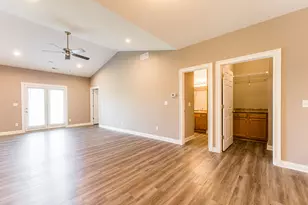 2368 Concord Dr, Sycamore, IL 60178 - Photo 9