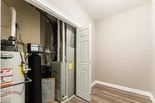 2368 Concord Dr, Sycamore, IL 60178 - Photo 3