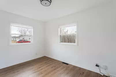 303 Spruce Street, North Aurora, IL 60542 - Photo 17