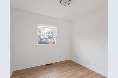 303 Spruce Street, North Aurora, IL 60542 - Photo 13