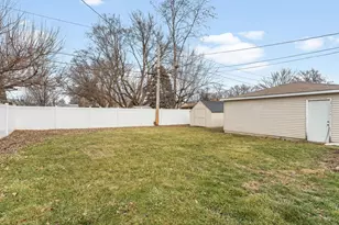 303 Spruce St, North Aurora, IL 60542 - Photo 23