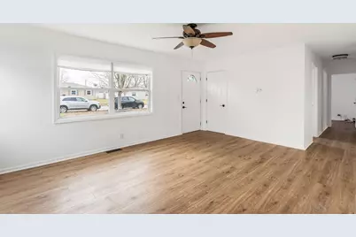 303 Spruce Street, North Aurora, IL 60542 - Photo 9