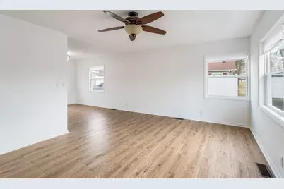 303 Spruce Street, North Aurora, IL 60542 - Photo 11