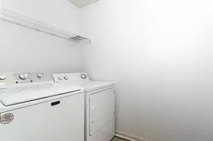 3388 Sanctuary Dr, Elgin, IL 60124 - Photo 15