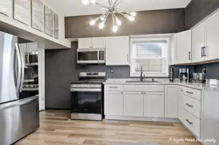 3011 Emmaus Ave, Zion, IL 60099 - Photo 9