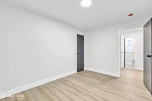 124 Nauvoo St, Park Forest, IL 60466 - Photo 9