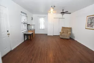 141 W 124th St, Chicago, IL 60628 - Photo 15