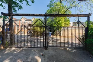 3624 W Lexington St, Chicago, IL 60624 - Photo 25