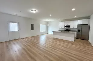 1123 Gillespie Ln, Yorkville, IL 60560 - Photo 3