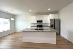 1123 Gillespie Ln, Yorkville, IL 60560 - Photo 5