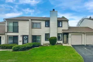 6318 Prideham St, Downers Grove, IL 60516 - Photo 1