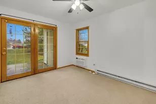 541 Leah Ln, Woodstock, IL 60098 - Photo 7