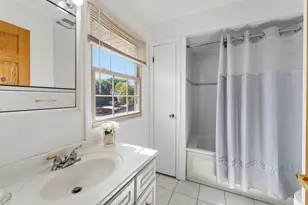 620 S Point Dr, Schaumburg, IL 60193 - Photo 19