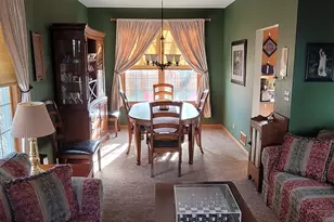 5716 Breezeland Rd, Carpentersville, IL 60110 - Photo 5