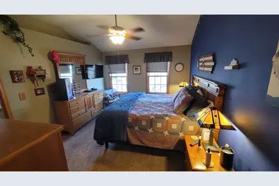 5716 Breezeland Road, Carpentersville, IL 60110 - Photo 25