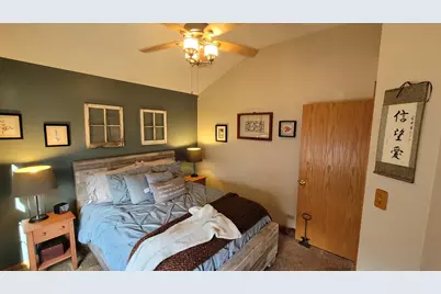 5716 Breezeland Road, Carpentersville, IL 60110 - Photo 41