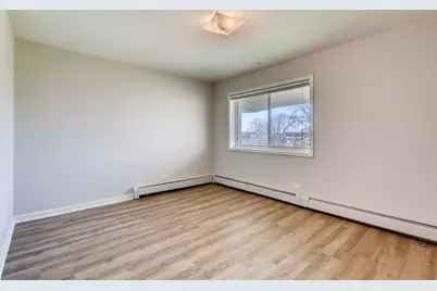 2206 S Goebbert Road #409, Arlington Heights, IL 60005 - Photo 7