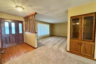 304 Staley Dr, Leroy, IL 61752 - Photo 7