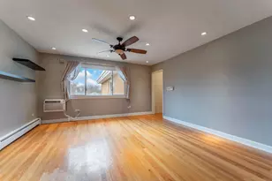 1625 Howard St, Evanston, IL 60202 - Photo 5