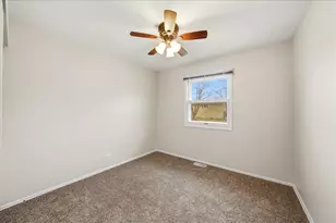 1022 Whitebridge Ln, Hanover Park, IL 60133 - Photo 7