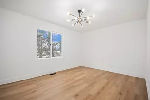 1430 Holland Pl, Downers Grove, IL 60515 - Photo 17